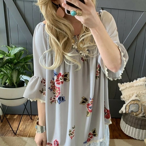 Boutique Grey Floral Off the Shoulder Tunic Blouse - Picture 3 of 8